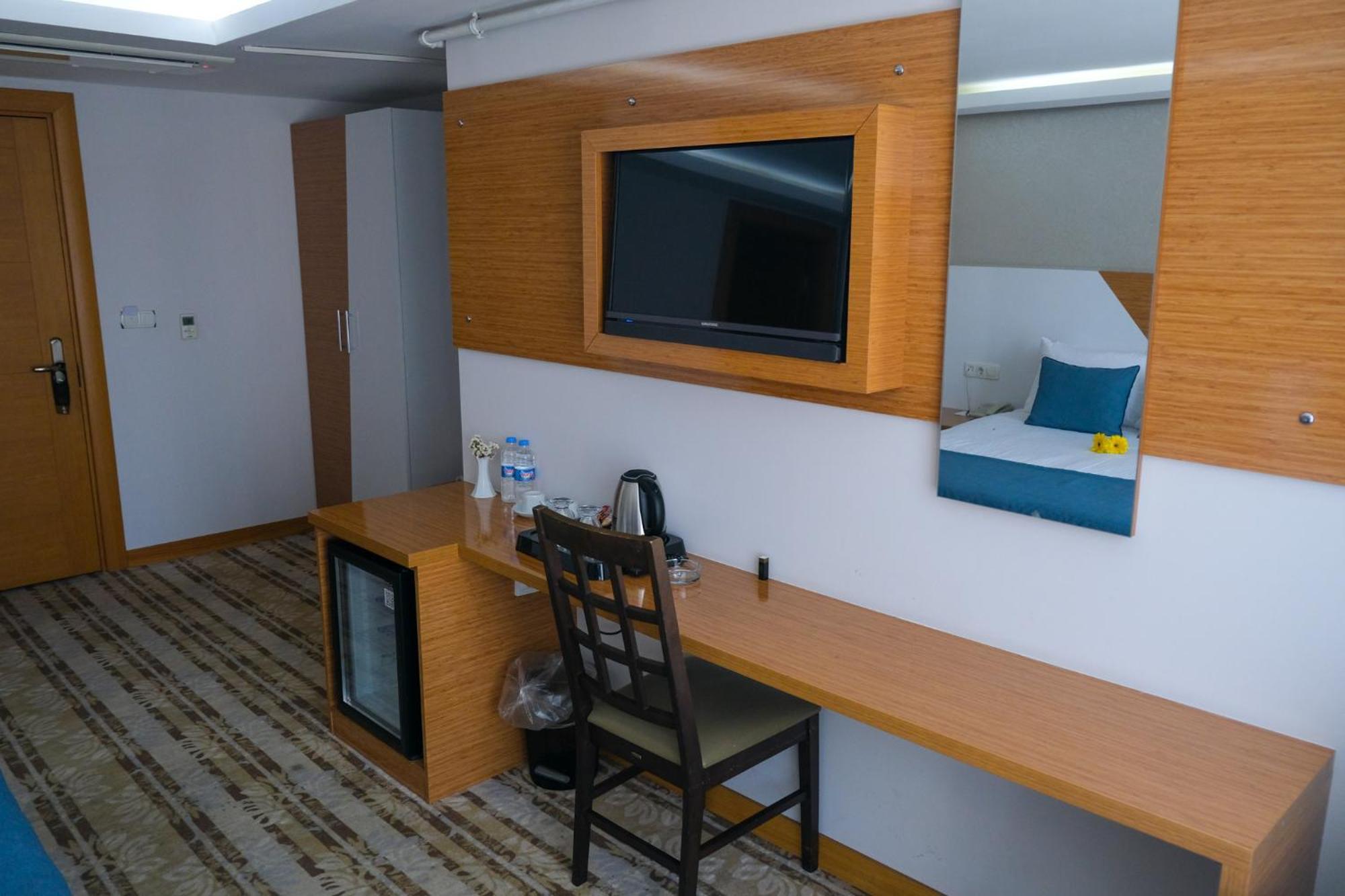 Bulvar Hotel İzmir Ngoại thất bức ảnh